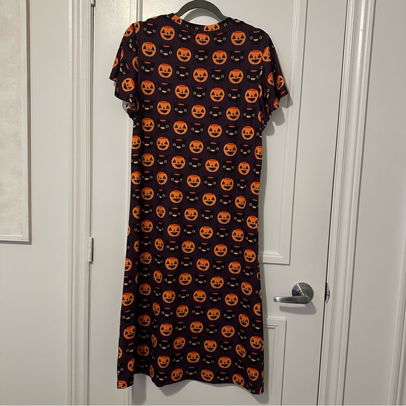 Hallowe’en Night Dress with Flutter Sleeves - Picture 2 of 4